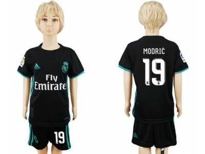 Real Madrid #19 Modric Away Kid Soccer Club Jersey1